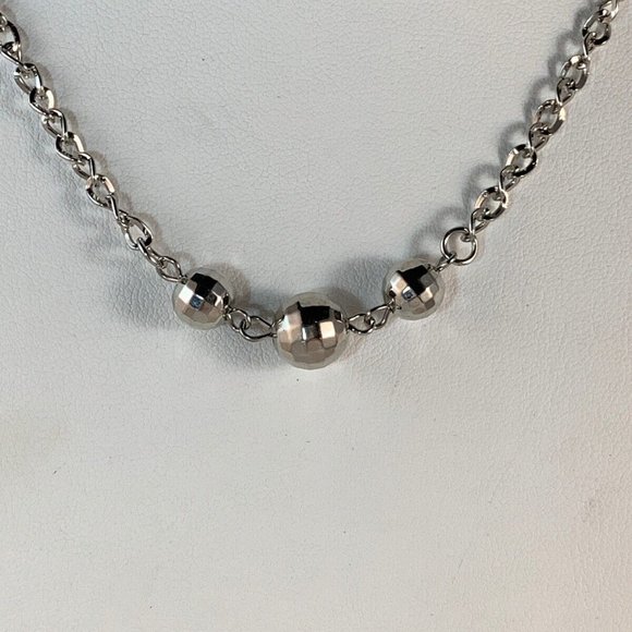 Unbranded Jewelry - Silver Tone Choker Style Necklace With 3 Silver Tone Beads (NA35)